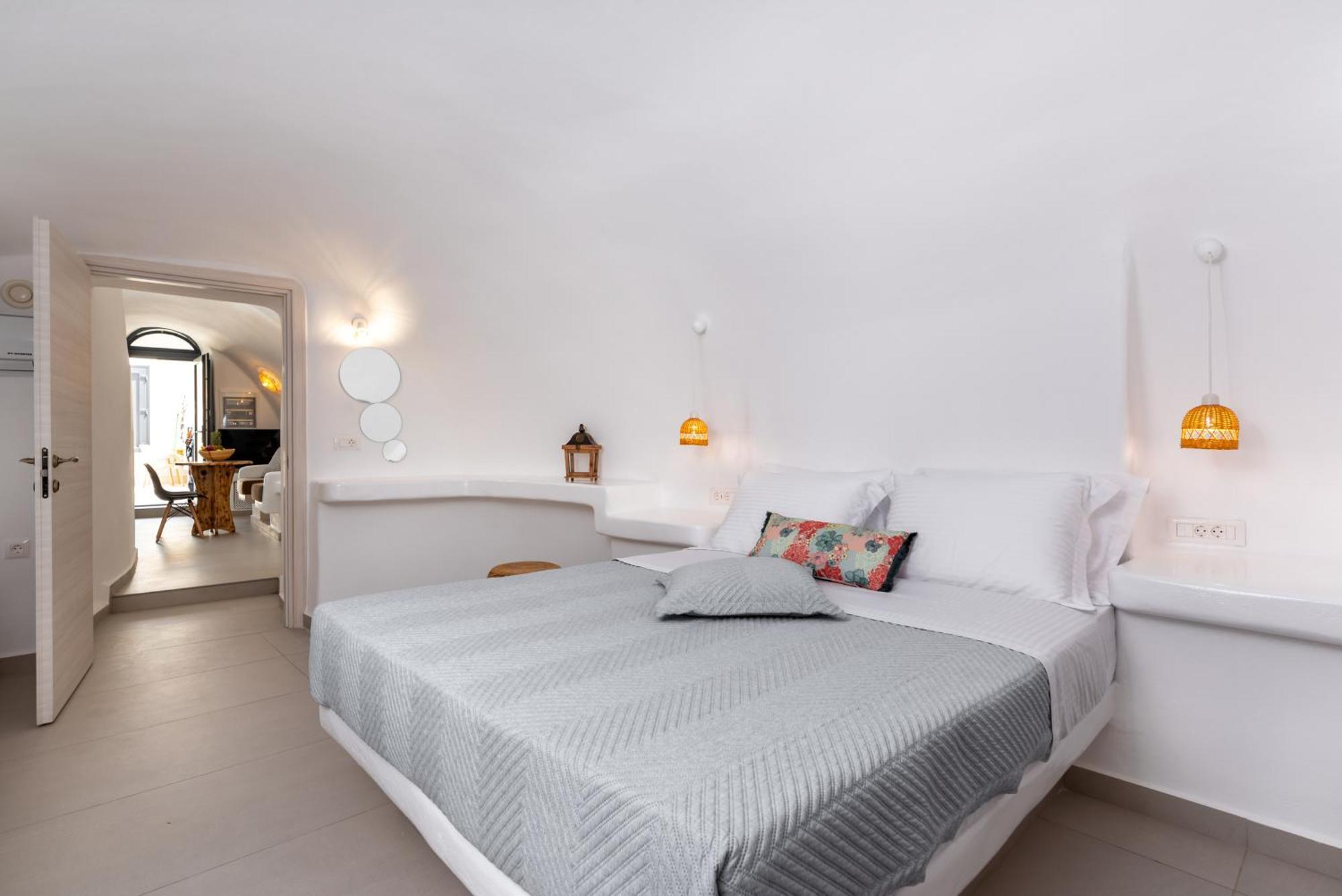 Deep Cave Suites Kontochori Fíra Kültér fotó