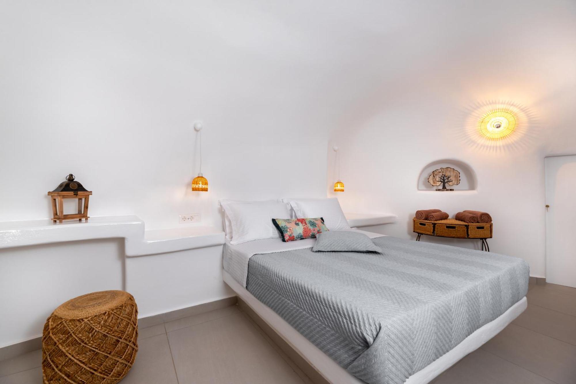 Deep Cave Suites Kontochori Fíra Kültér fotó