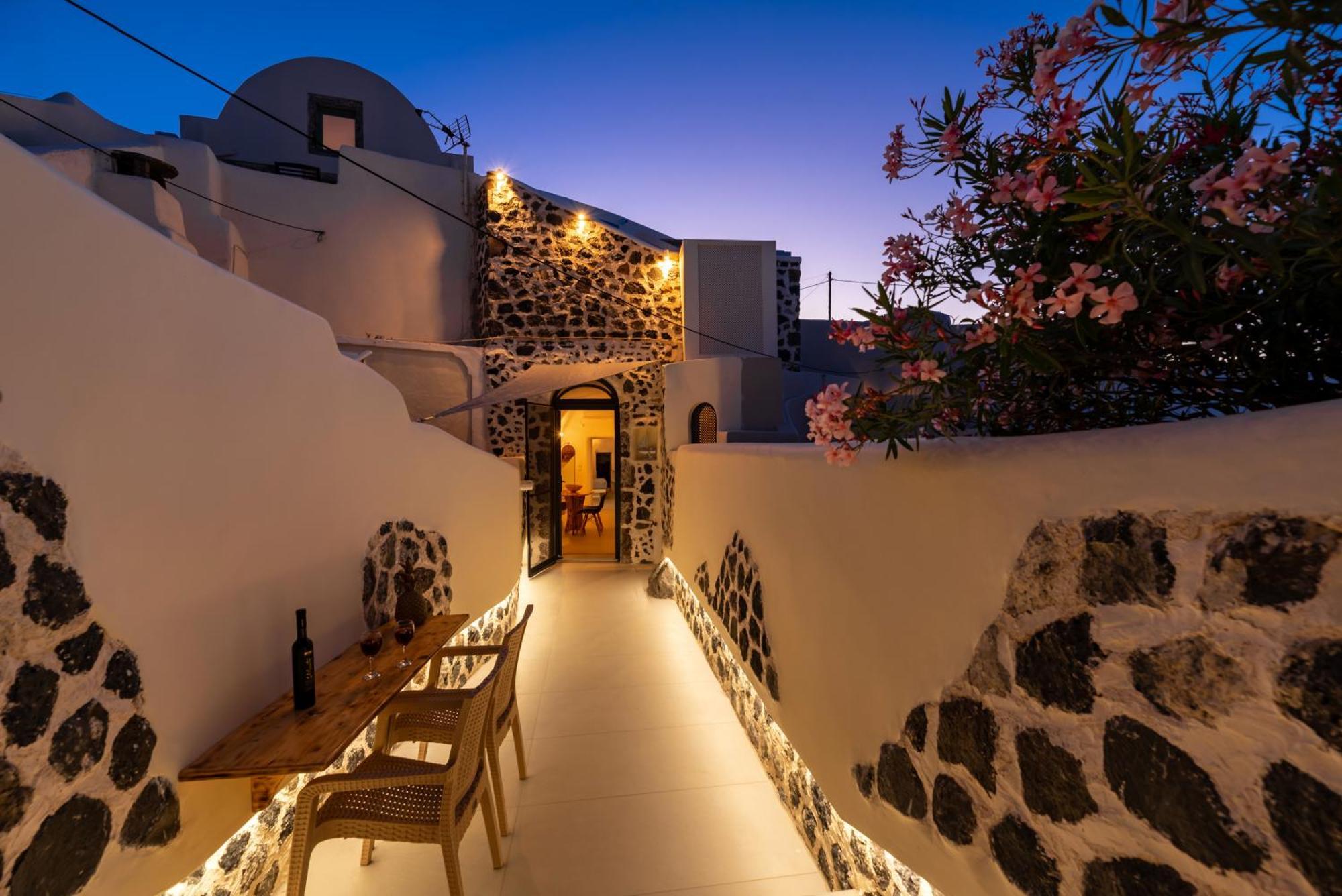 Deep Cave Suites Kontochori Fíra Kültér fotó