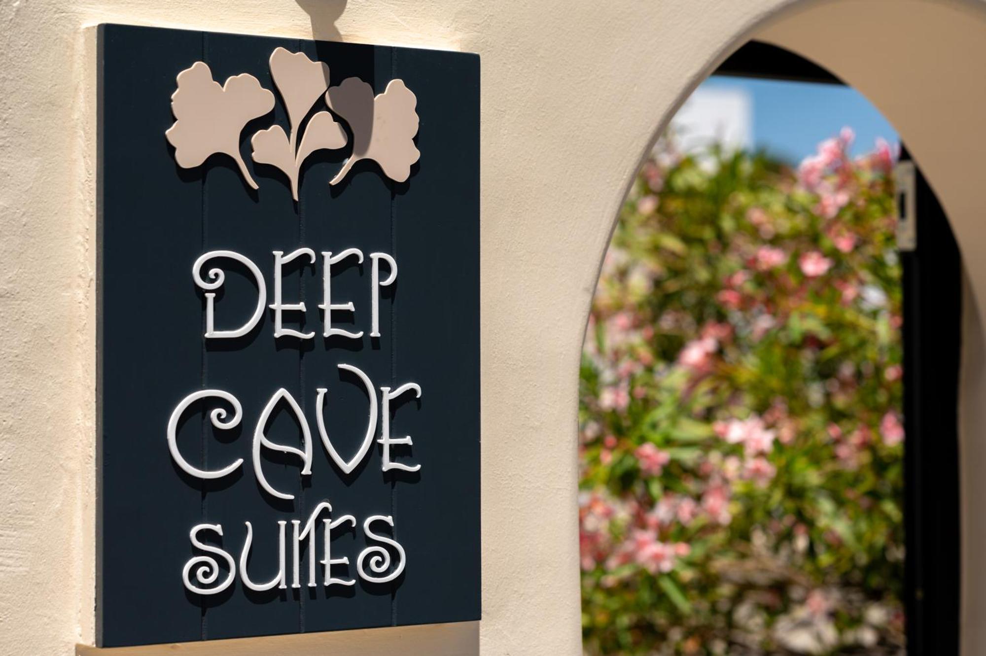 Deep Cave Suites Kontochori Fíra Kültér fotó